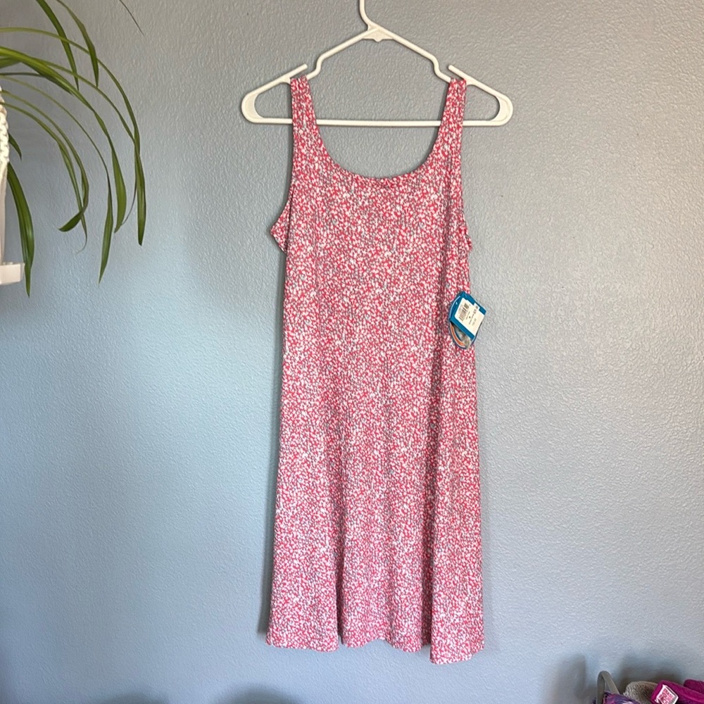 COLUMBIA OMNI-FREEZE Dress.NWT🆕. Size med.With Omni-shade UPF 50 sun protection
